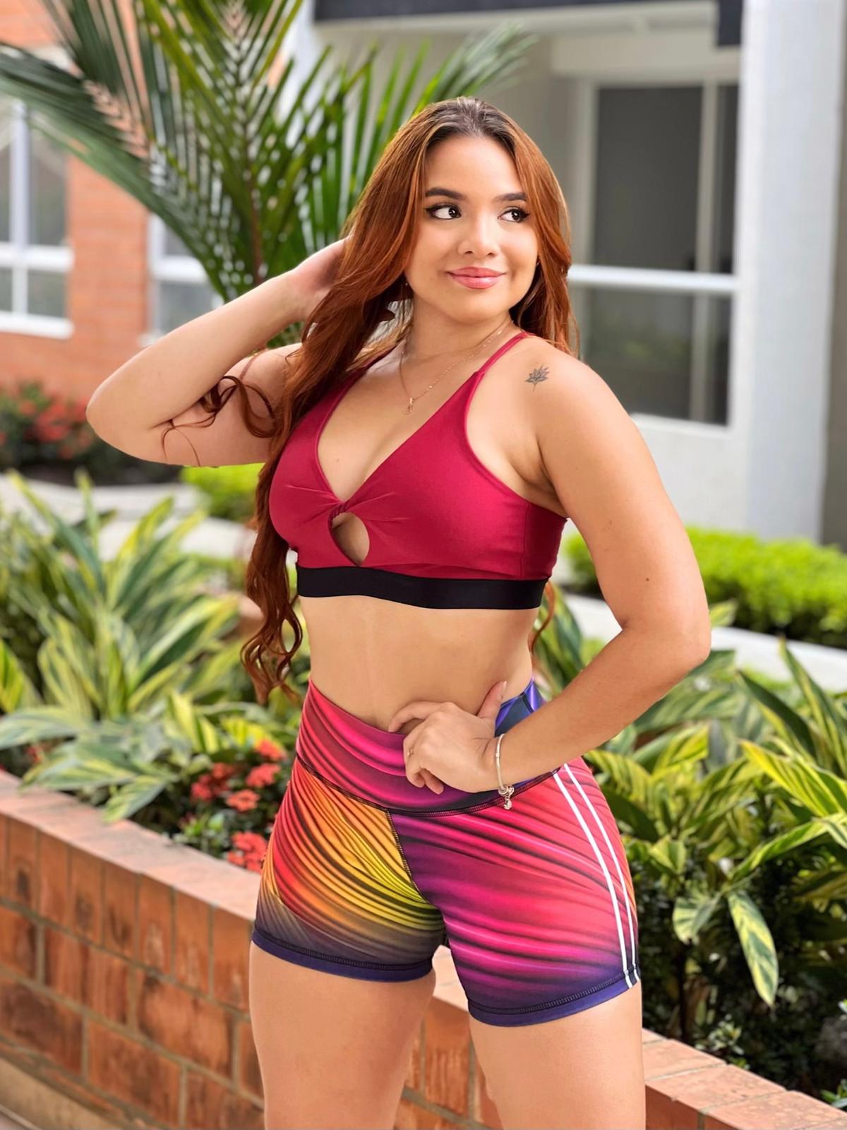Sujetador deportivo elástico con espalda cruzada “Ava” (colores lisos)