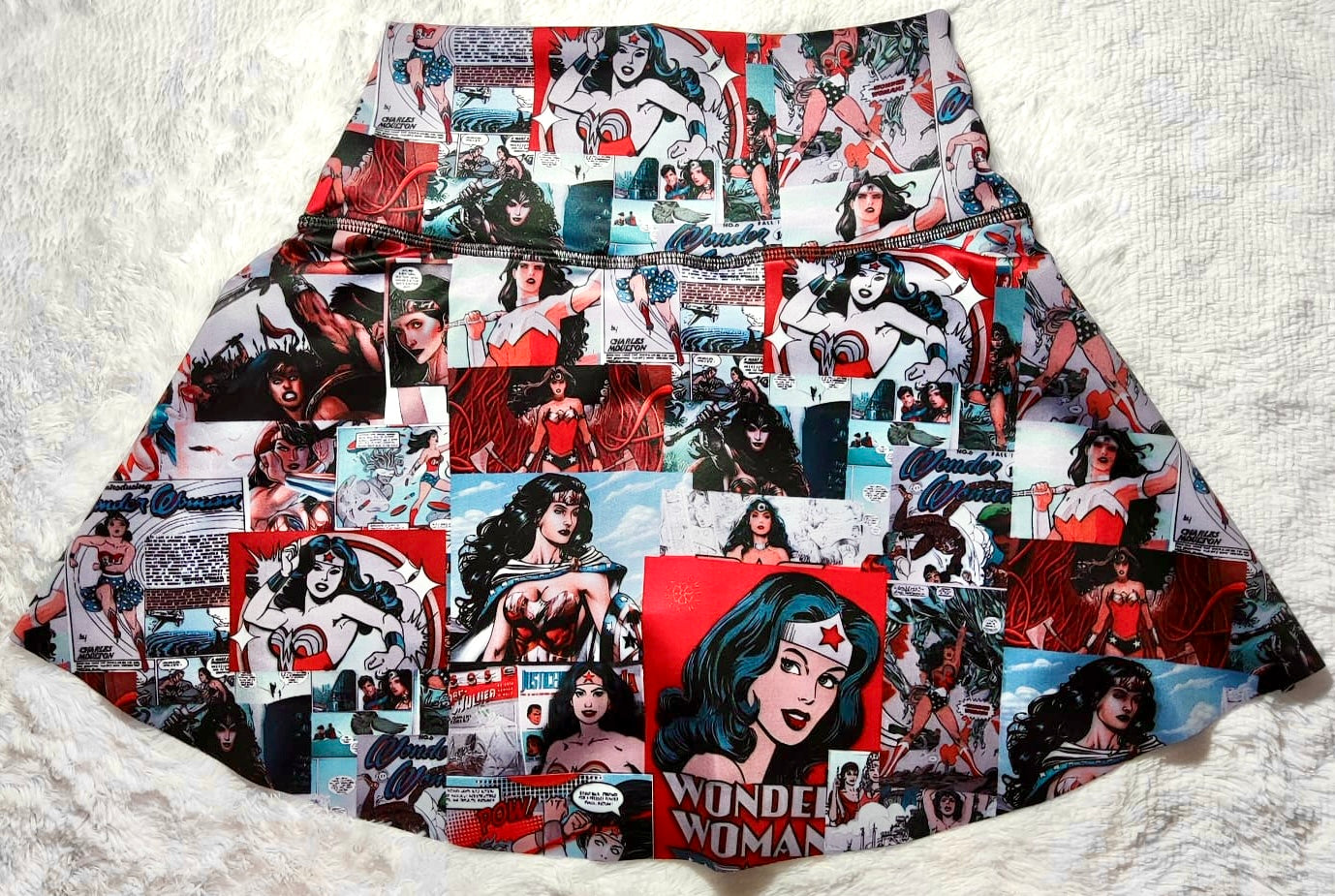 Falda de cintura alta con estampados SCOS- CARTNS