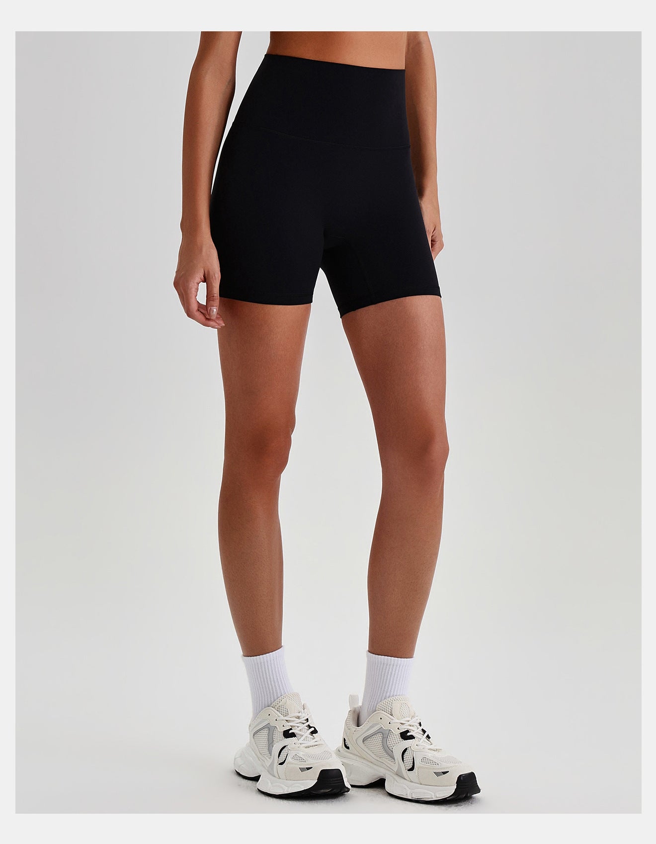 Top deportivo de sujeción alta con cuello en U "Eugene" (colores lisos)